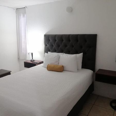 Global Airport Inn Free Shuttle Guatemala City Exterior photo